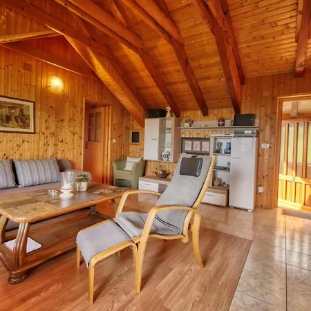 Helena3 Mit Blick Auf Wasser By Interhome *