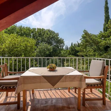 Helena3 Mit Blick Auf Wasser By Interhome Mlini